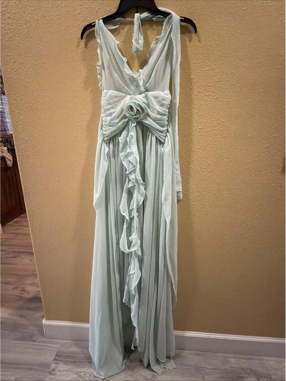 Women's XS Sea Foam Polyester Gown